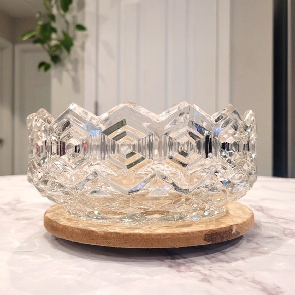 Vintage Crystal Glass Decorative Bowl Entryway Candy Dish - Picture 1 of 16